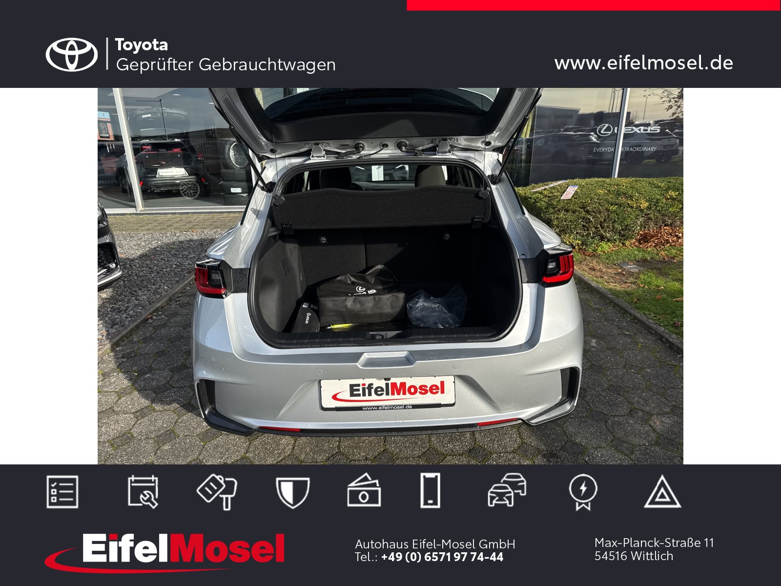 Foto 1 - LBX FWD Basis 15 Jahre Lexus Relax Garantie, Silver Metallic