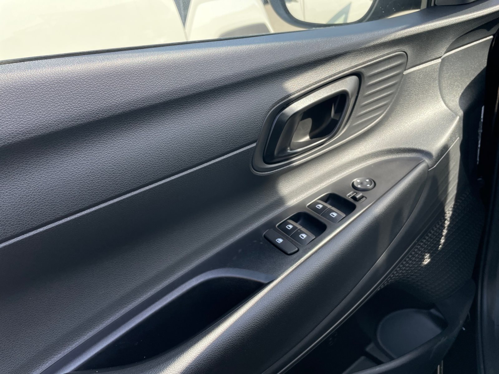 Foto 1 - i20 1.0T-GDi SELECT /FLA/SpurH/Navi/PDC/KAM, Phantom Black / MET