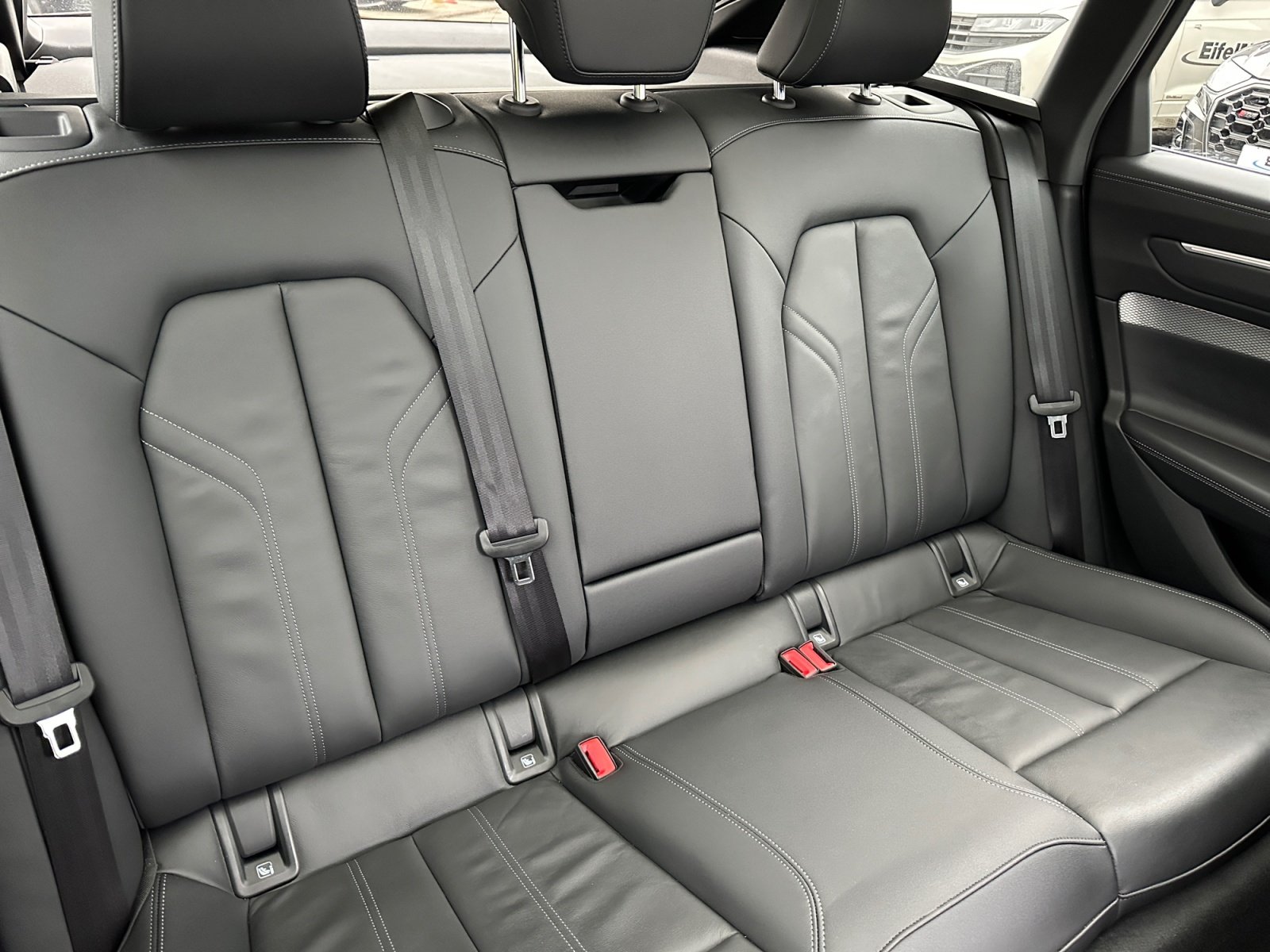 Foto 1 - A6 Avant 40 TDI S line S-tronic 360° Pano Matrix-LED, Mythosschwarz