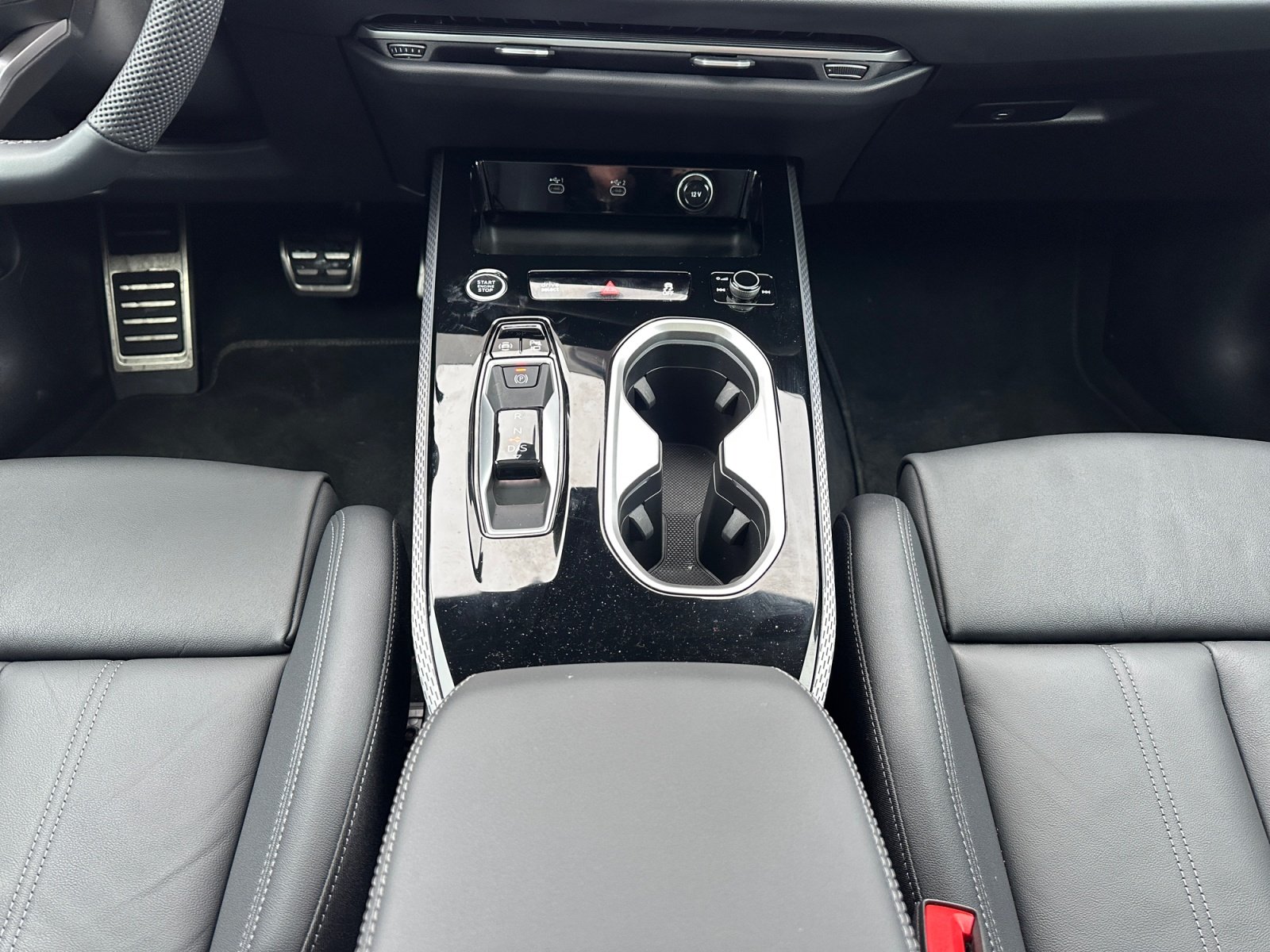 Foto 1 - A6 Avant 40 TDI S line S-tronic 360° Pano Matrix-LED, Mythosschwarz