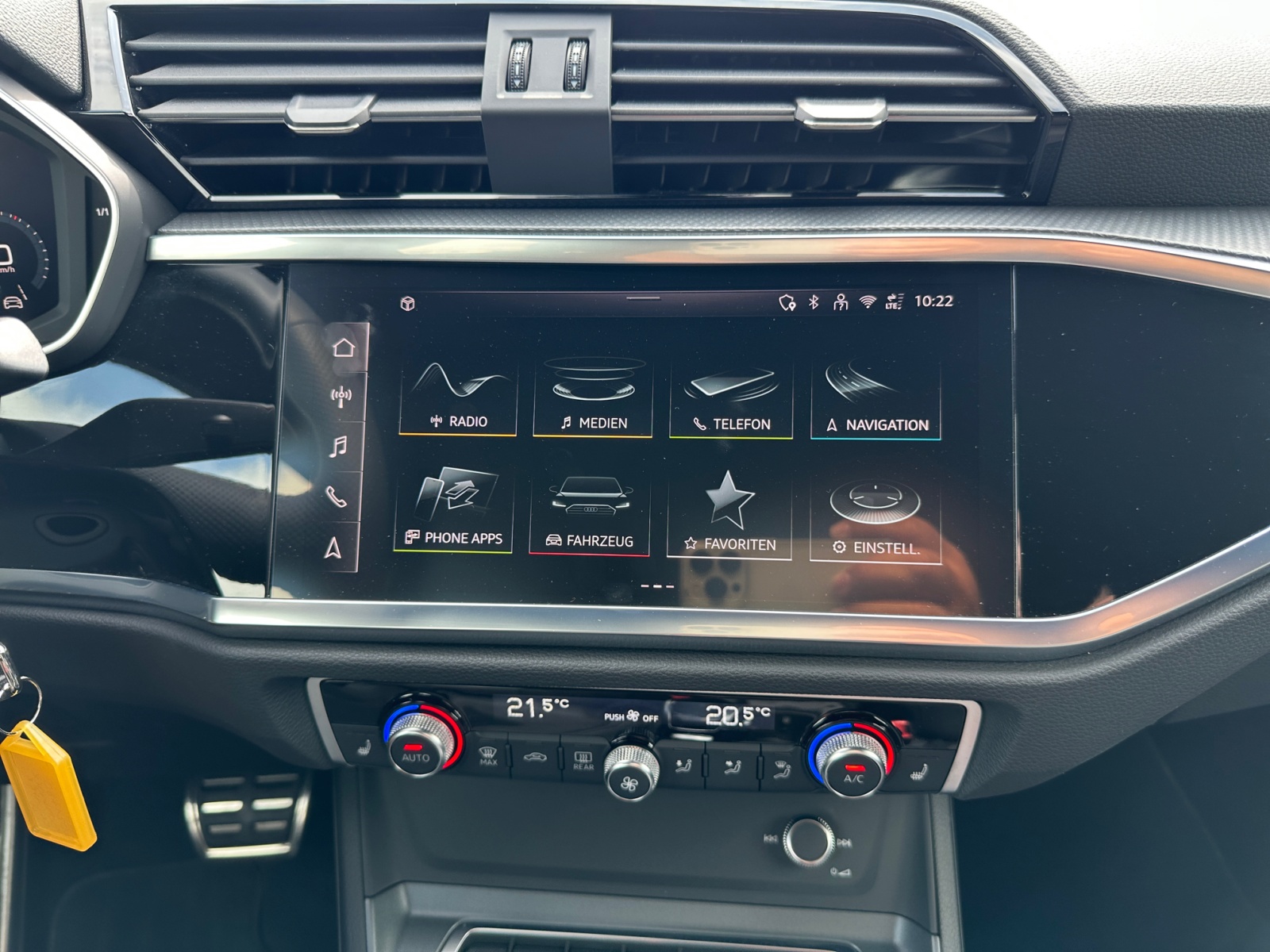 Foto 1 - Q3 35 TDI S tronic S line LED Pano, Mythosschwarz