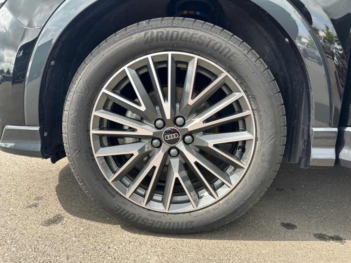 Foto 1 - Q3 35 TDI S tronic S line LED Pano, Mythosschwarz