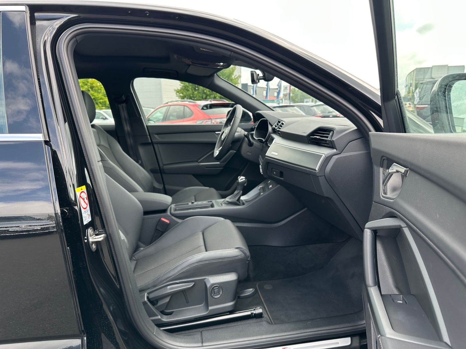 Foto 1 - Q3 35 TDI S tronic S line LED Pano, Mythosschwarz