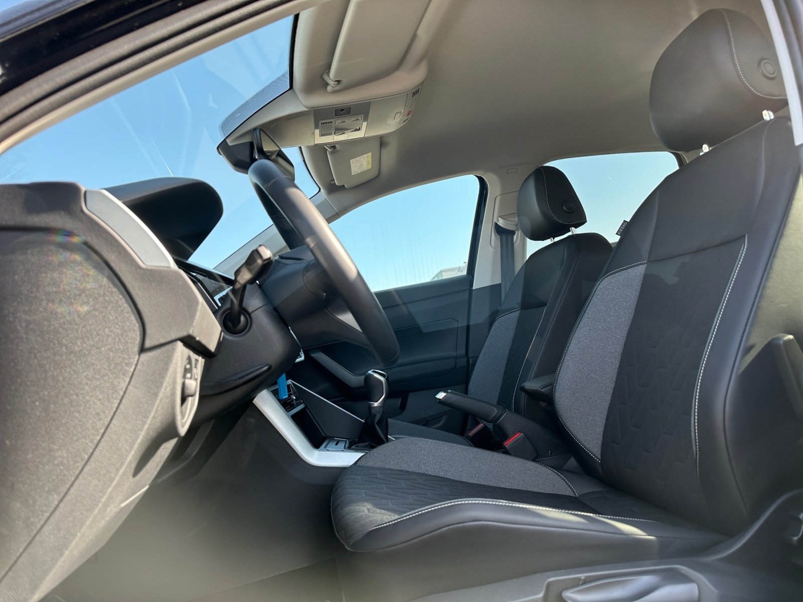 Foto 1 - Taigo 1.0 TSI Goal ACC Navi LED Sitzheizung, Deep Black Perleffekt