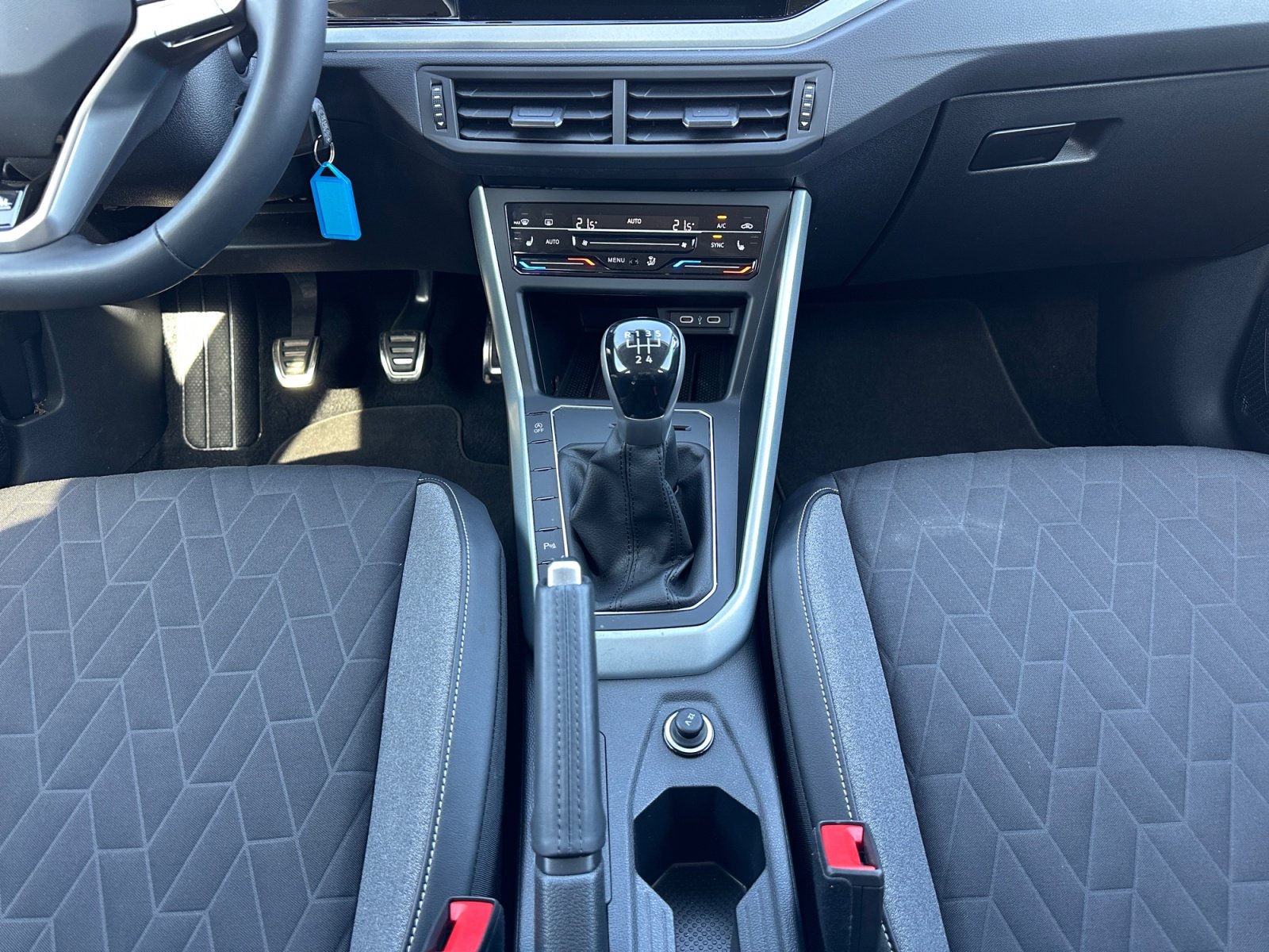 Foto 1 - Taigo 1.0 TSI Goal ACC Navi LED Sitzheizung, Deep Black Perleffekt